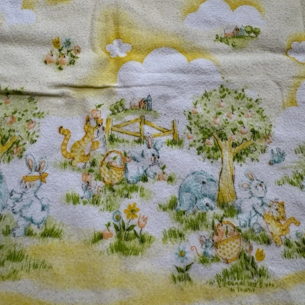 Vtg Dundee 1980s Country Yellow Bear Bunny Cat Baby Receiving Blanket 26x38